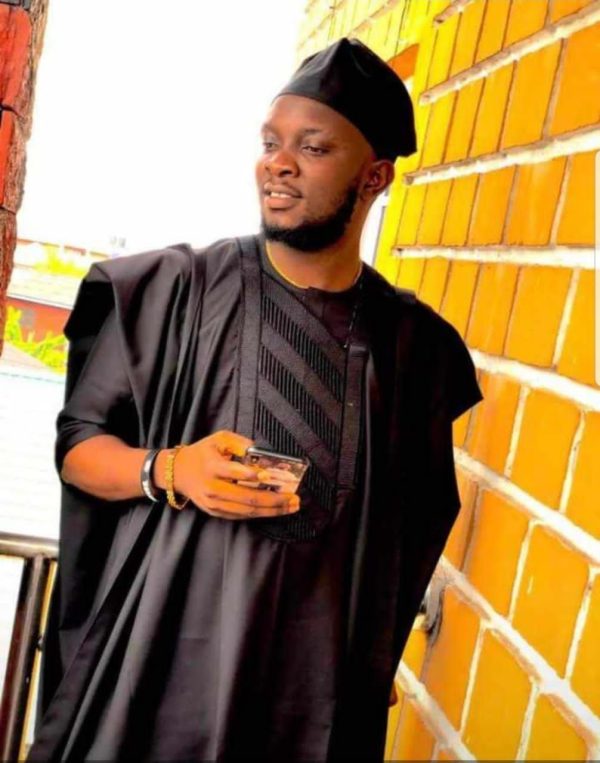 AGBADA 006